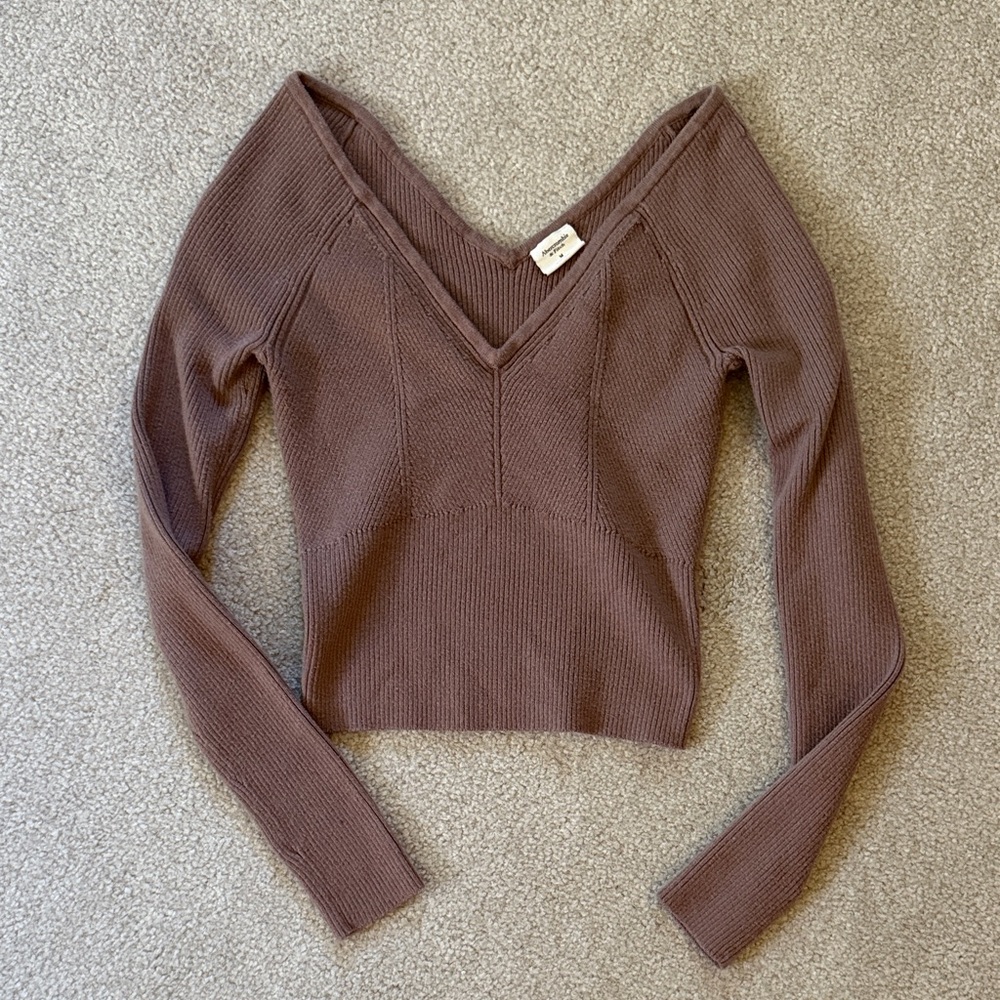 Cropped Abercrombie sweater